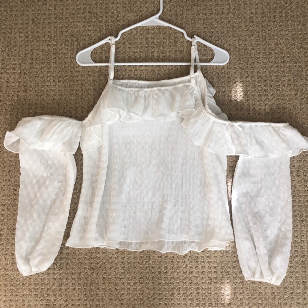 Essue White Ruffle Top